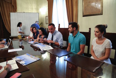 conferenza primo sì sulla spiaggia di Pescara