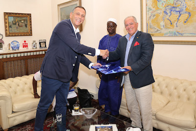 Alessandrini con ambasciatore e il console del Senegal