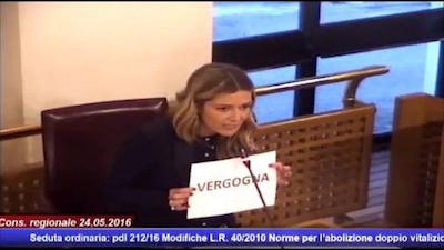 sara marcozzi dopo l'annuncio del rinvio in commissione