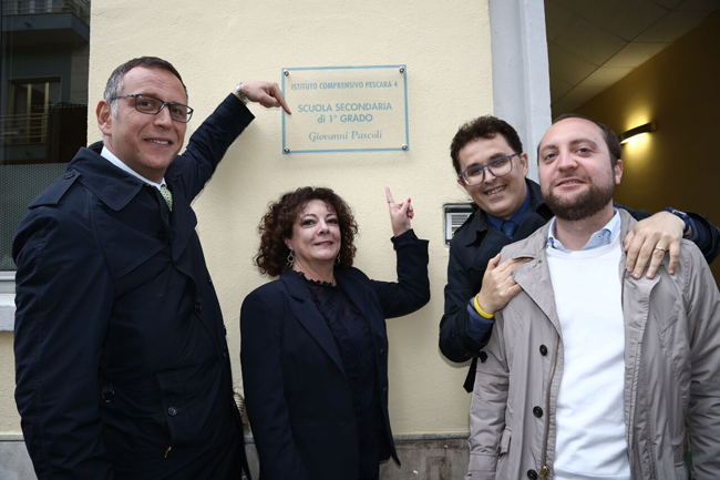 targa scuola media Pascoli di via Roma