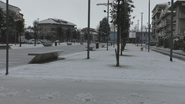 Neve in piazza San Rocco SGT