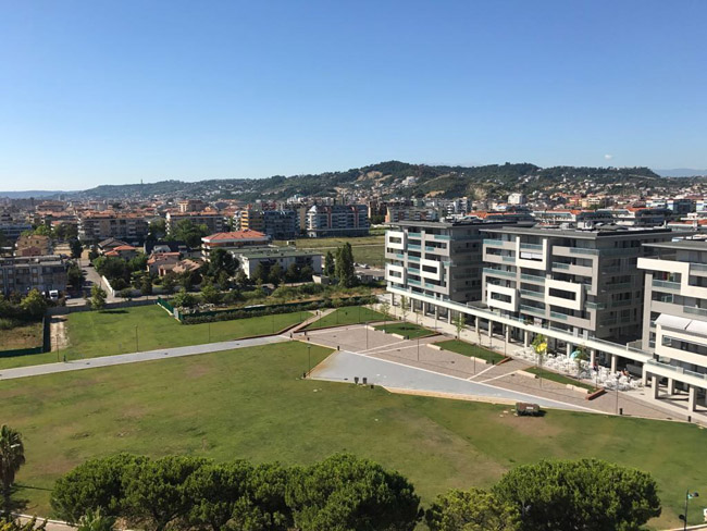 piazza nuova a Montesilvano