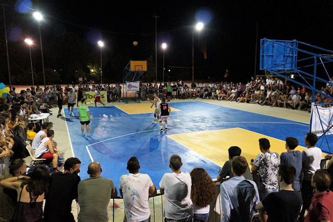 partita campo di basket di Villa Delle Rose