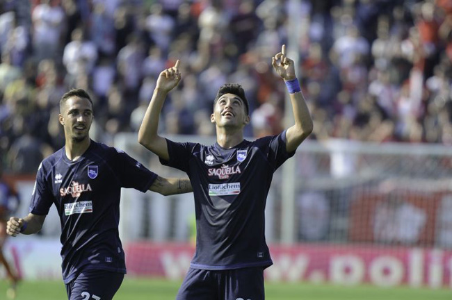 Capone esulta per il gol (Carpi-Pescara 0-1)