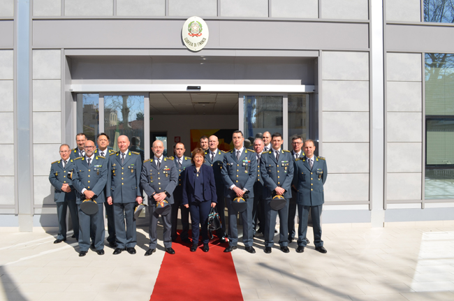 Pescara, Prefetto in visita alla GdF, sala operativa e caserma