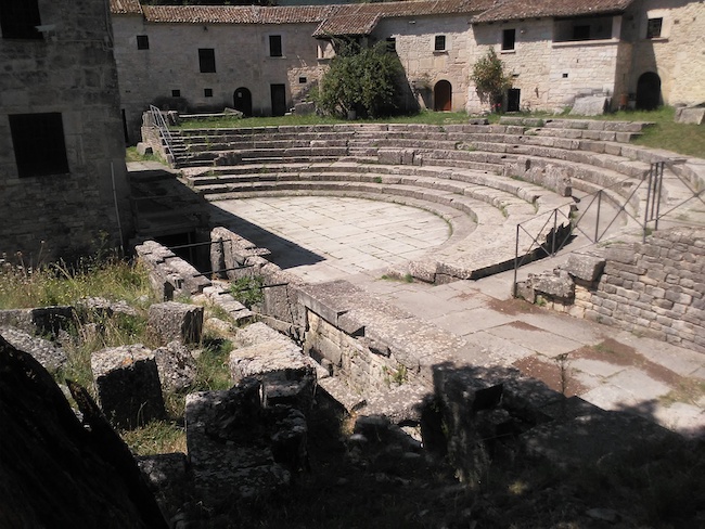 saepinum teatro