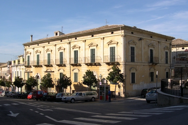 palazzo mayer fossacesia