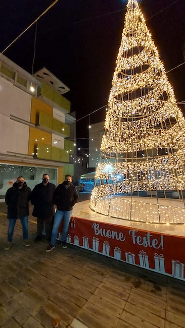 albero giulianova 2020