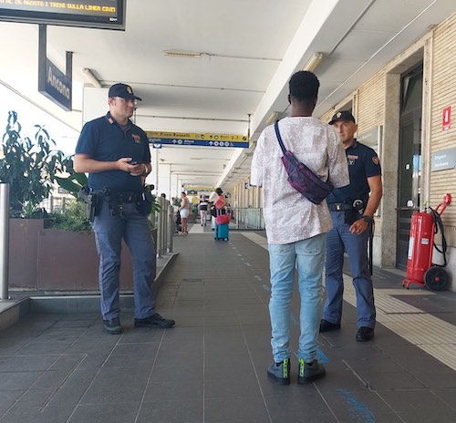 controlli stazione ancona